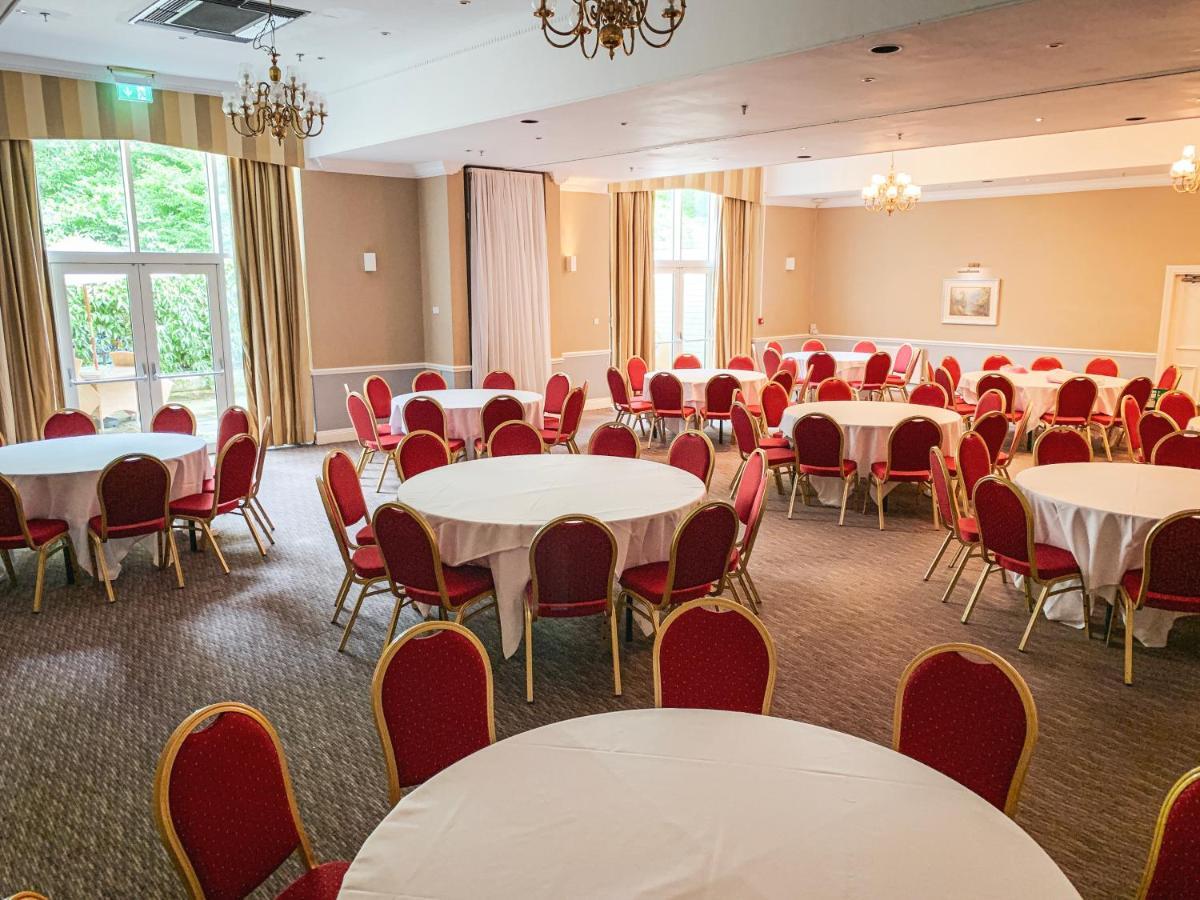 Hollins Hall Hotel, Golf & Country Club Bradford  Luaran gambar